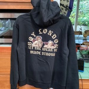 Unisex boy London , sweater ,size M, black color and brand new